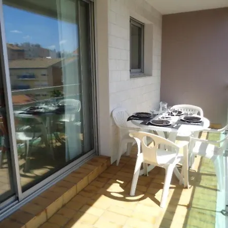 En Centre-ville D'arcachon Avec Balcon, Parking Prive Et Wi-fi, A 300m De La - Fr-1-374-28 Apartman