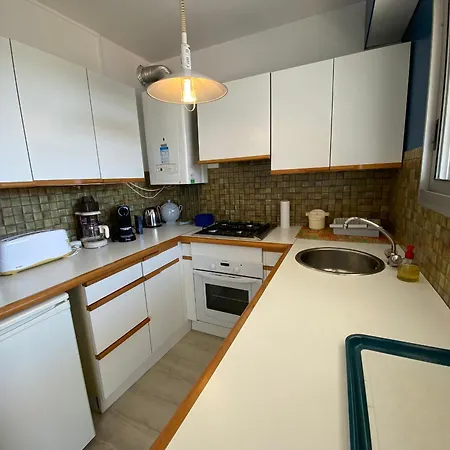 Apartment En Centre-ville D'arcachon Avec Balcon, Parking Prive Et Wi-fi, A 300m De La - Fr-1-374-28