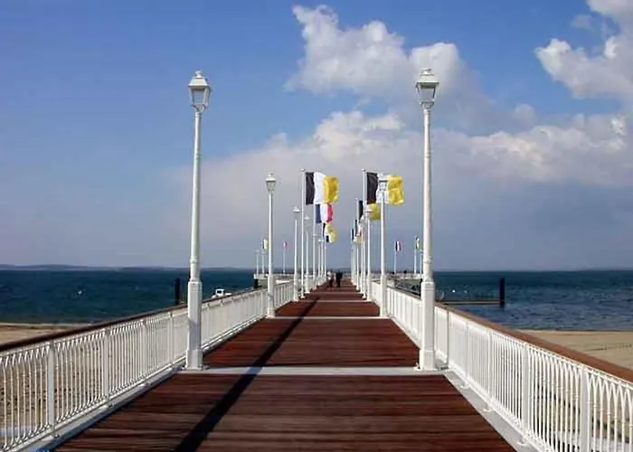 En Centre-ville D'arcachon Avec Balcon, Parking Prive Et Wi-fi, A 300m De La - Fr-1-374-28 * ארסשון